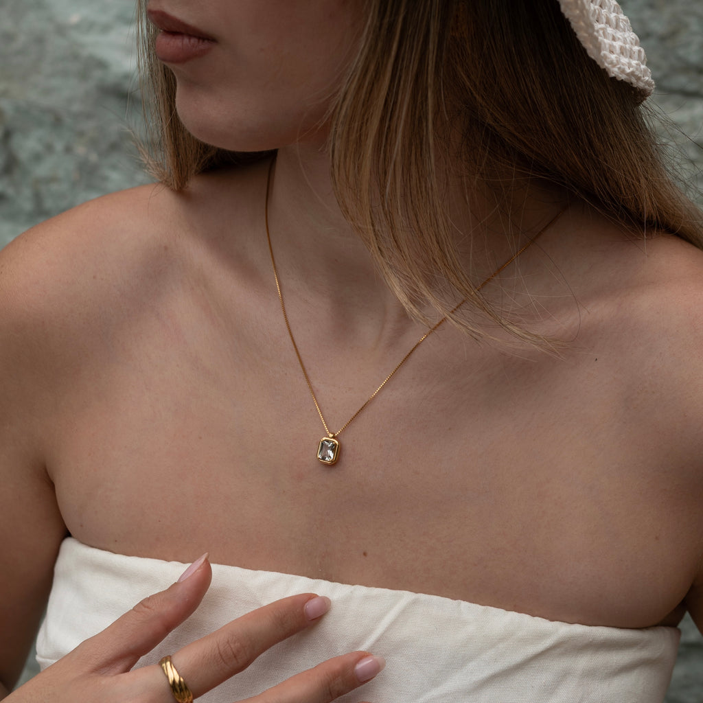Palais Necklace