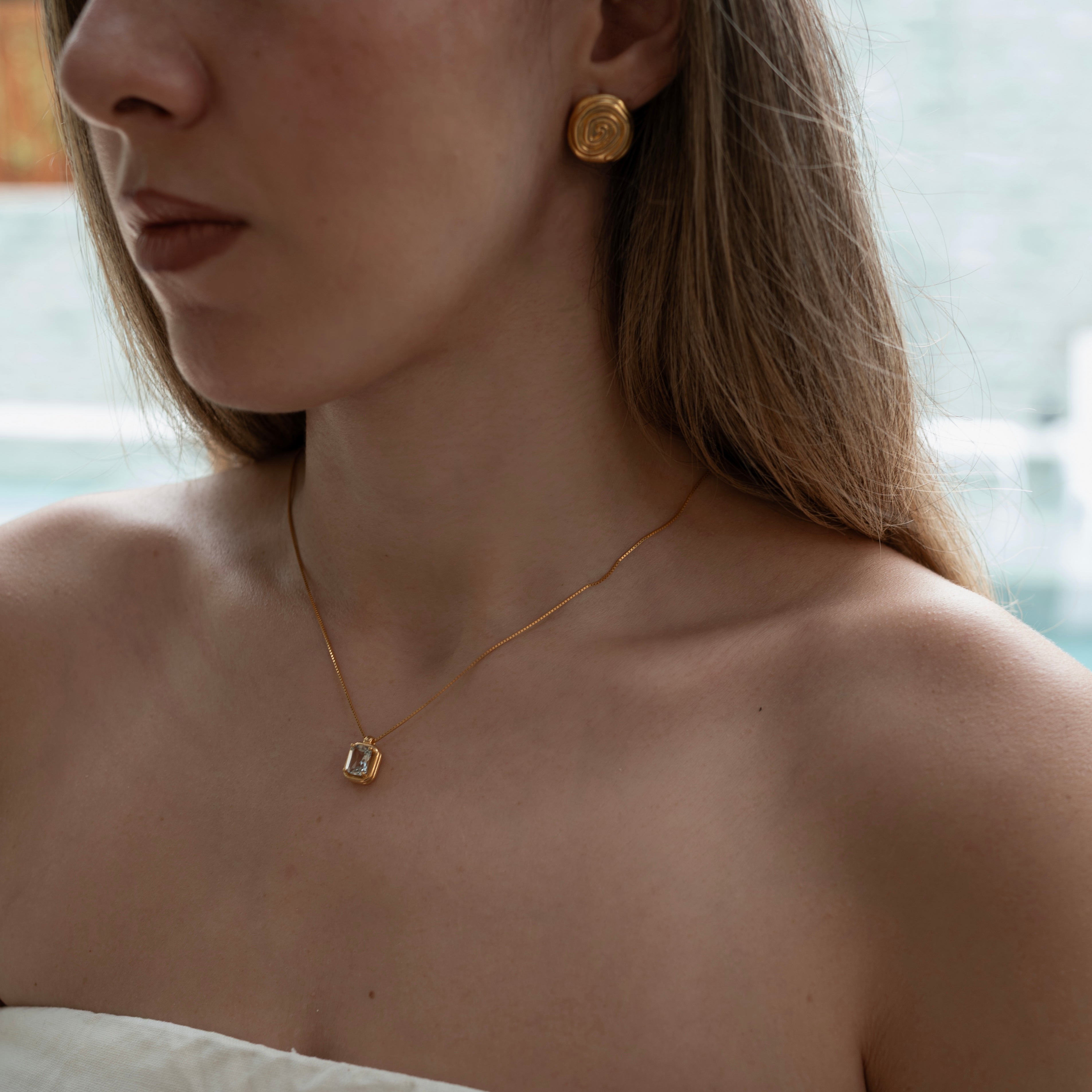 Palais Necklace